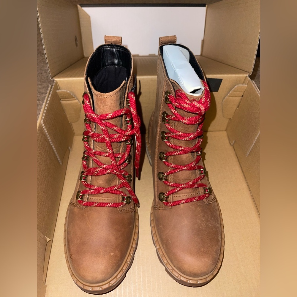 Sorel outdoor boots